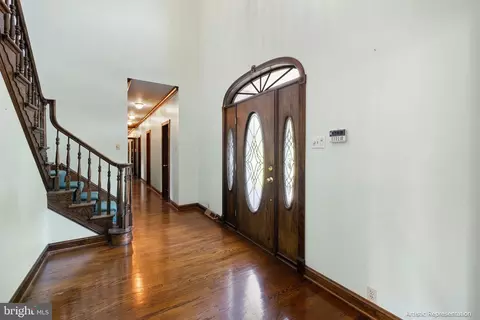Entry Way - 22 S Main St, Middletown, DE 19709 photo 1 of 1