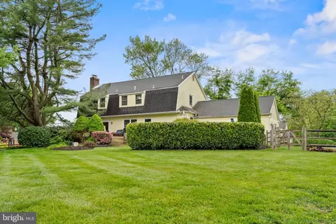 Exterior - 202 Cain Rue, Newark, DE 19711 photo 5 of 10