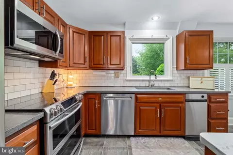 Kitchen - 202 Cain Rue, Newark, DE 19711 photo 3 of 3
