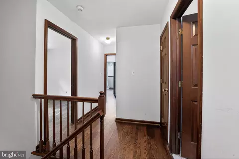 Entry Way - 6 Donna Dr, Bear, DE 19701 photo 4 of 4