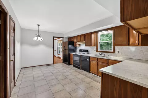 Kitchen - 6 Donna Dr, Bear, DE 19701 photo 1 of 1