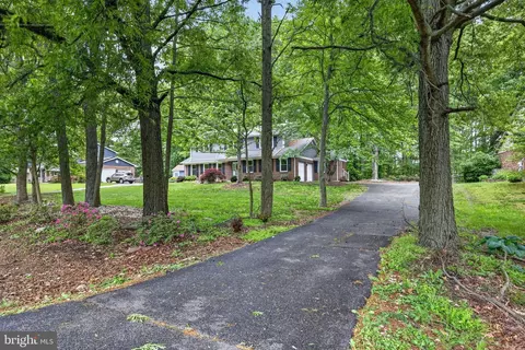 Exterior - 6 Donna Dr, Bear, DE 19701 photo 4 of 7
