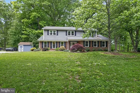 6 Donna Dr, Bear, DE 19701