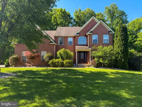 13 Whirlaway Dr, Bear, DE 19701