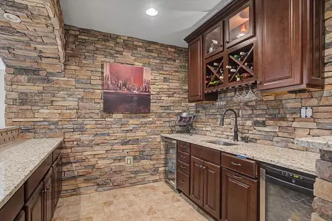 Kitchen - 1010 Powell Ct, Bear, DE 19701 photo 5 of 5