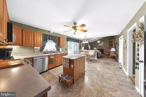 Kitchen - 6 Biltmore Ct, Bear, DE 19701 photo 3 of 4