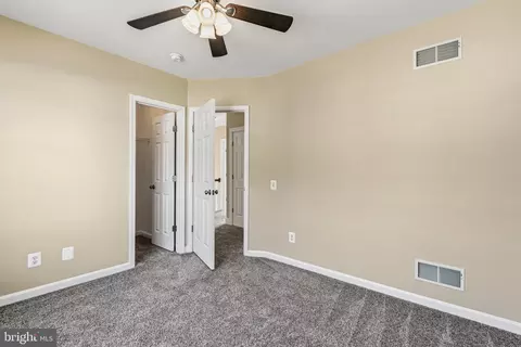 Entry Way - 7 Buttonwood Ct, Newark, DE 19702 photo 6 of 7