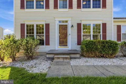 Exterior - 7 Buttonwood Ct, Newark, DE 19702 photo 4 of 10