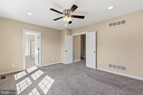Entry Way - 7 Buttonwood Ct, Newark, DE 19702 photo 4 of 7