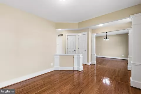Entry Way - 7 Buttonwood Ct, Newark, DE 19702 photo 2 of 7
