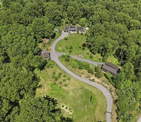 3924 Thompson Bridge Rd, Wilmington, DE 19803