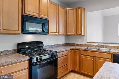 Kitchen - 145 Abbigail Xing, Townsend, DE 19734 photo 2 of 3