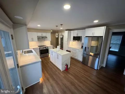 Kitchen - 36 Currant Dr, Newark, DE 19702 photo 1 of 2