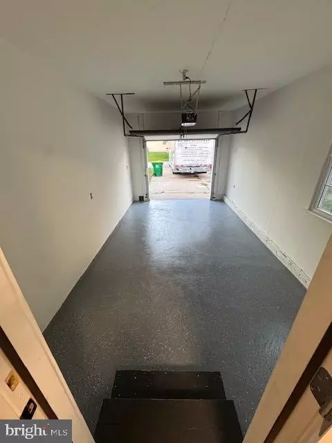 Entry Way - 36 Currant Dr, Newark, DE 19702 photo 5 of 5