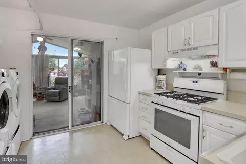 Kitchen - 5 Archer Way, Newark, DE 19702 photo 1 of 1