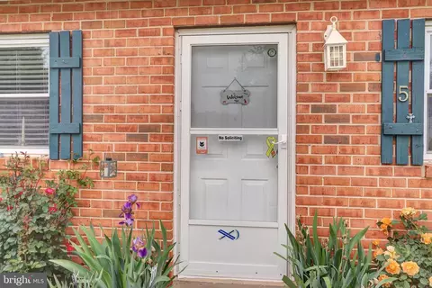 Entry Way - 5 Archer Way, Newark, DE 19702 photo 1 of 4