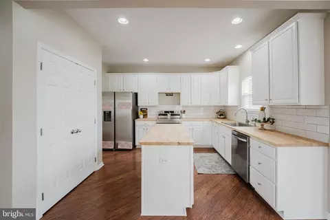 Kitchen - 242 Ann Dr, Middletown, DE 19709 photo 1 of 2