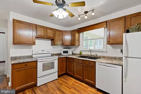 Kitchen - 130 Hedgewick Dr, Newark, DE 19702 photo 1 of 1