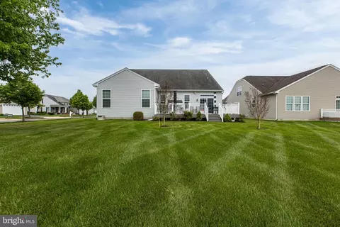 Exterior - 400 Topiary Ln, Middletown, DE 19709 photo 8 of 11