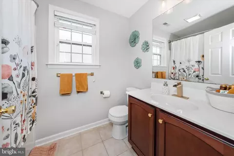 Bath - 211 E Crail Ct, Middletown, DE 19709 photo 3 of 3