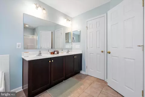 Entry Way - 211 E Crail Ct, Middletown, DE 19709 photo 5 of 6