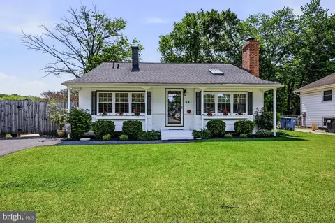 881 Broadfield Dr, Newark, DE 19713