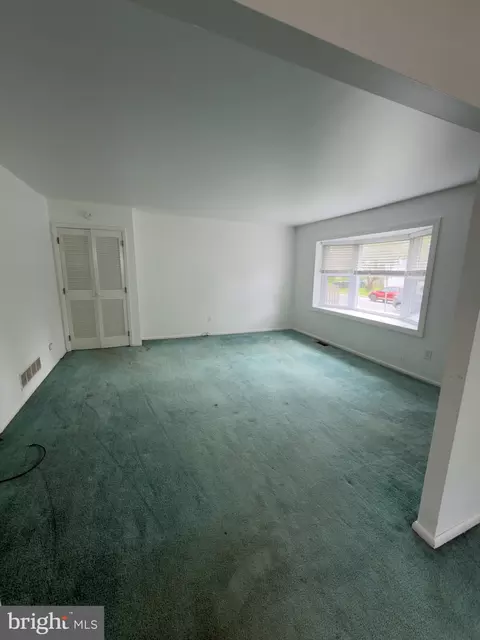 Living - 393 Phillips Ave, Newark, DE 19711 photo 1 of 2