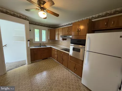 Kitchen - 393 Phillips Ave, Newark, DE 19711 photo 1 of 1