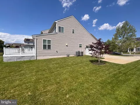 Exterior - 807 Ashby Dr, Middletown, DE 19709 photo 9 of 10