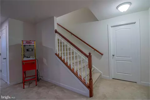 Entry Way - 807 Ashby Dr, Middletown, DE 19709 photo 4 of 5