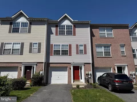 99 Highland Cir, Newark, DE 19713