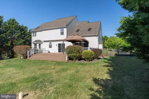 Exterior - 5 Fairview Ave, Middletown, DE 19709 photo 6 of 8