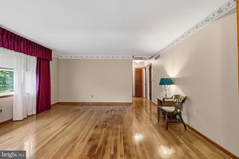 Living - 40 Rawlings Dr, Bear, DE 19701 photo 1 of 4