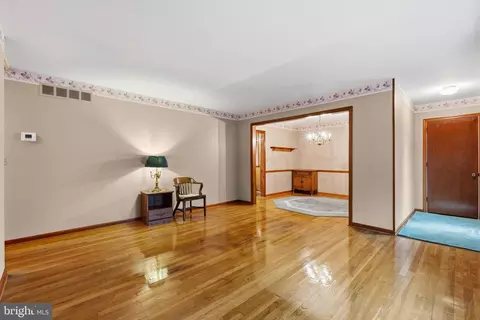 Living - 40 Rawlings Dr, Bear, DE 19701 photo 3 of 4