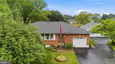 View/Area - 40 Rawlings Dr, Bear, DE 19701 photo 1 of 8