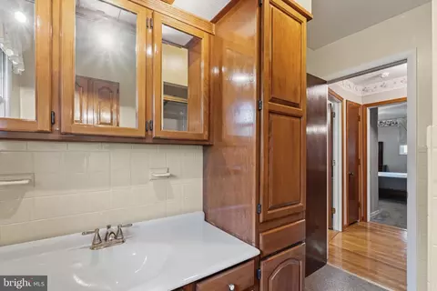 Bath - 40 Rawlings Dr, Bear, DE 19701 photo 2 of 4