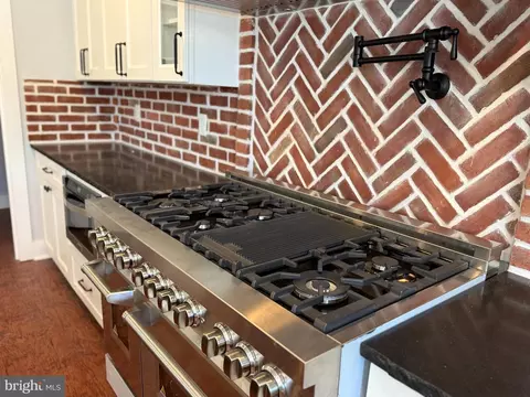 Kitchen - 5482 Summit Bridge Rd, Townsend, DE 19734 photo 6 of 7