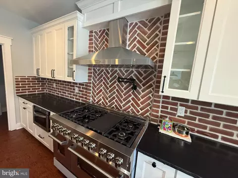 Kitchen - 5482 Summit Bridge Rd, Townsend, DE 19734 photo 5 of 7