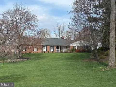 1850 Graves Rd, Hockessin, DE 19707