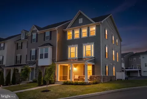 427 Swede Landing Ln, Middletown, DE 19709