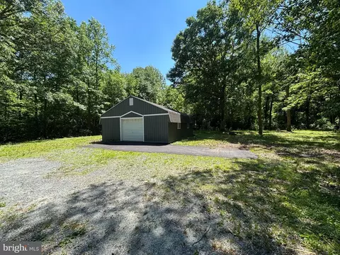Exterior - 444 Dogtown Rd, Townsend, DE 19734 photo 2 of 3
