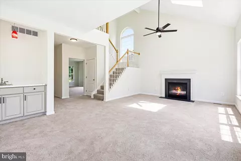 Living - 529 St Michael Dr, Middletown, DE 19709 photo 4 of 6