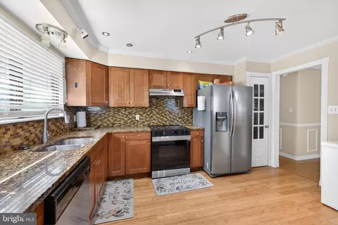 Kitchen - 1 Broadleaf Dr, Newark, DE 19702 photo 1 of 2