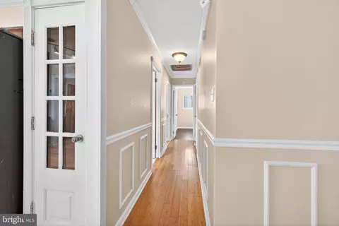 Entry Way - 1 Broadleaf Dr, Newark, DE 19702 photo 6 of 7