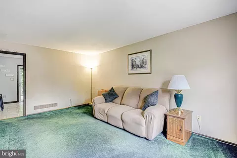 Living - 8 Risa Ct, Newark, DE 19702 photo 1 of 6