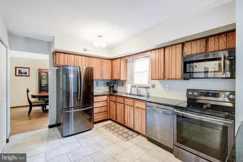 Kitchen - 8 Risa Ct, Newark, DE 19702 photo 2 of 3