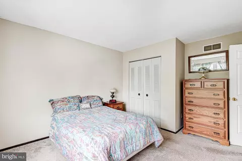 Bedroom - 8 Risa Ct, Newark, DE 19702 photo 10 of 11