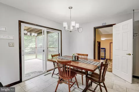 Dining - 8 Risa Ct, Newark, DE 19702 photo 2 of 3