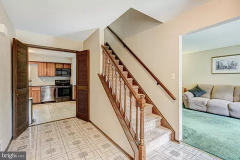 Entry Way - 8 Risa Ct, Newark, DE 19702 photo 1 of 3