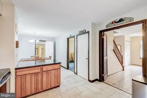 Entry Way - 8 Risa Ct, Newark, DE 19702 photo 3 of 3